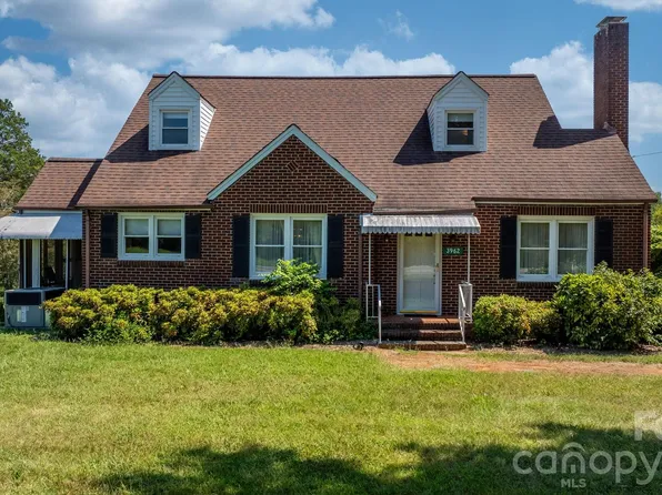 3962 Startown Rd, Newton, NC 28658