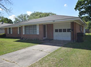 124 Petticoat Ln, Lake Charles, LA 70605