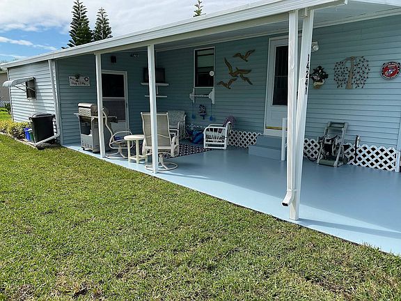 2nd image of 14241 Zorzal Ave