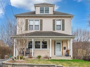 8 Burtt St, Netcong, NJ 07857