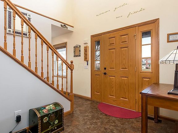 4th image of 5483 Caties Way
