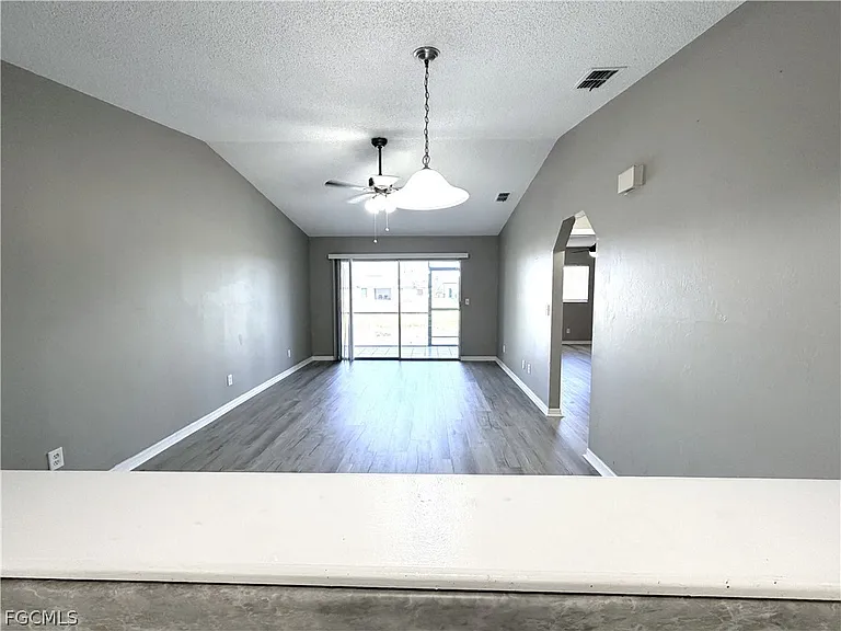 823 Gleason Pkwy #2 — Photo 8