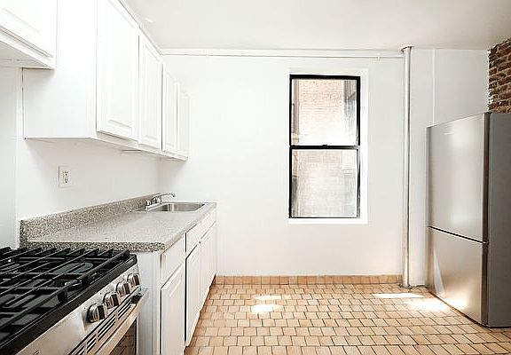 2nd image of 514 W 170th St #64