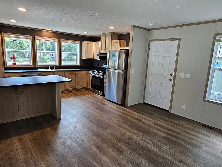 Norton Shores — Photo 14
