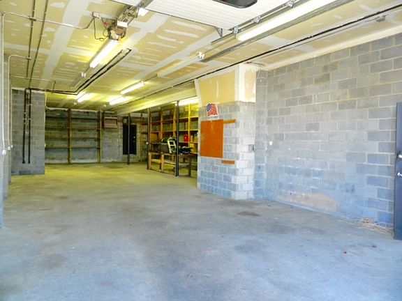 2nd image of 18 Heckel St