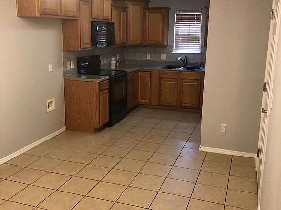 4th image of 236 W Fairlane Pl
