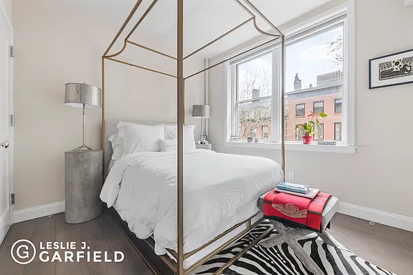 Rented by Leslie J. Garfield | media 6