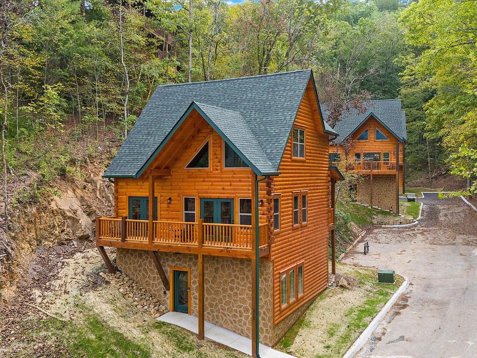 1st image of 2115 Valley Creek Way