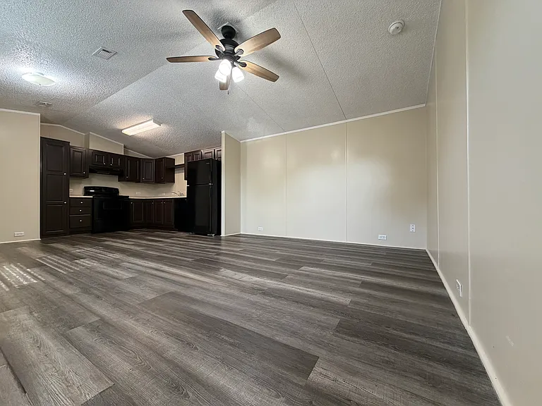 709 N Collins Fwy #47 — Photo 2