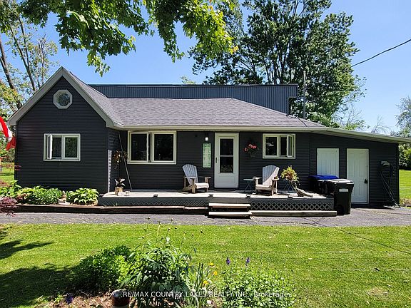2nd image of 2481 Lakeshore Dr