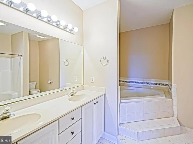 34383 Summerlyn Dr #111 — Photo 9