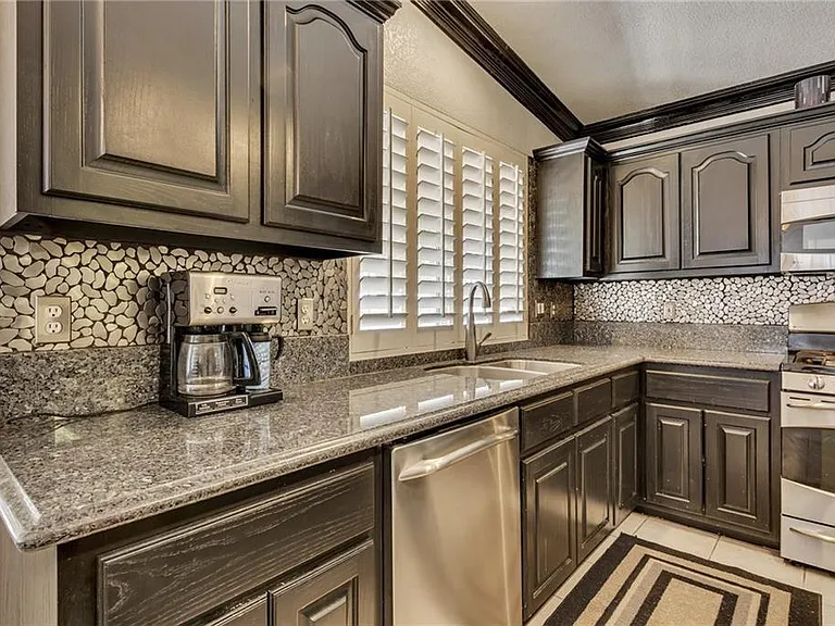 1209 Wind Ridge Dr — Photo 22