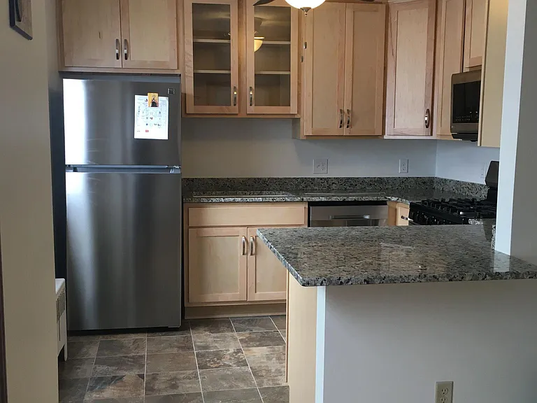 5171 N Santa Monica Blvd — Photo 13