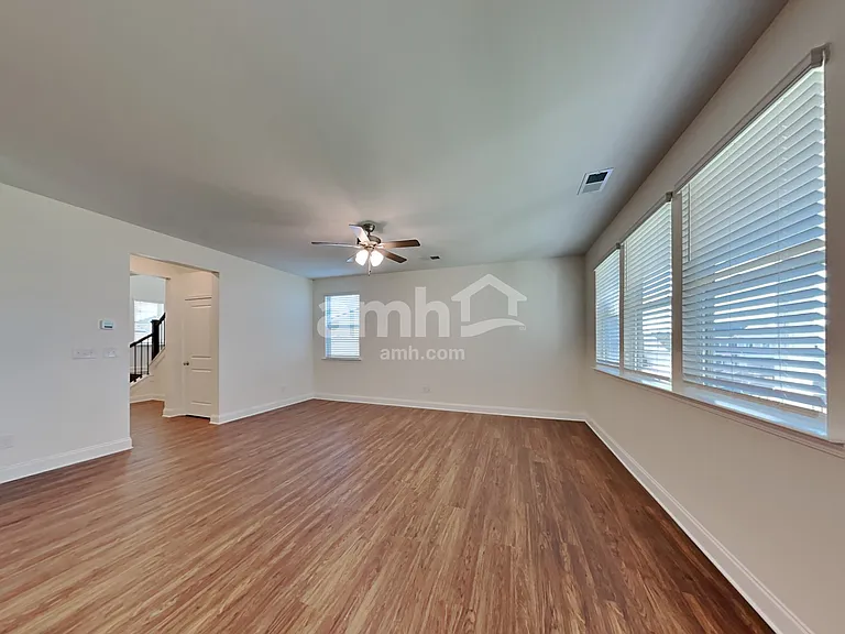 112 Twin River Dr — Photo 6