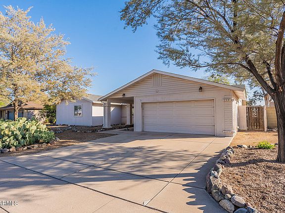 2nd image of 427 E Rosemonte Drive