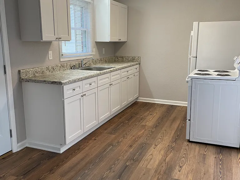 46 Pennant Dr #6 — Photo 3