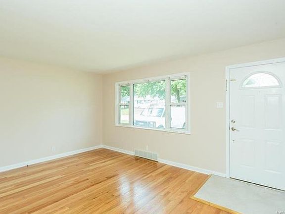 4th image of 9524 Marbob Dr