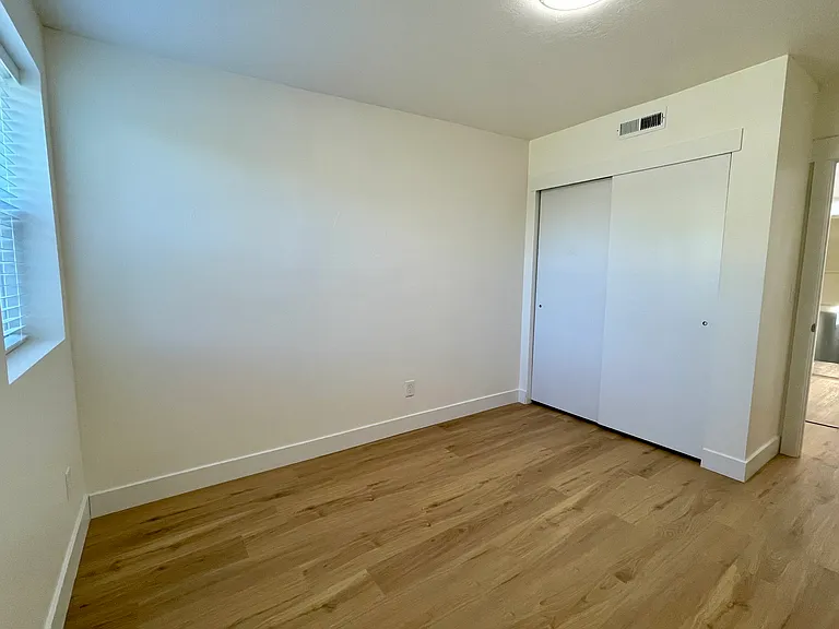 2124 S Blair St #A — Photo 12