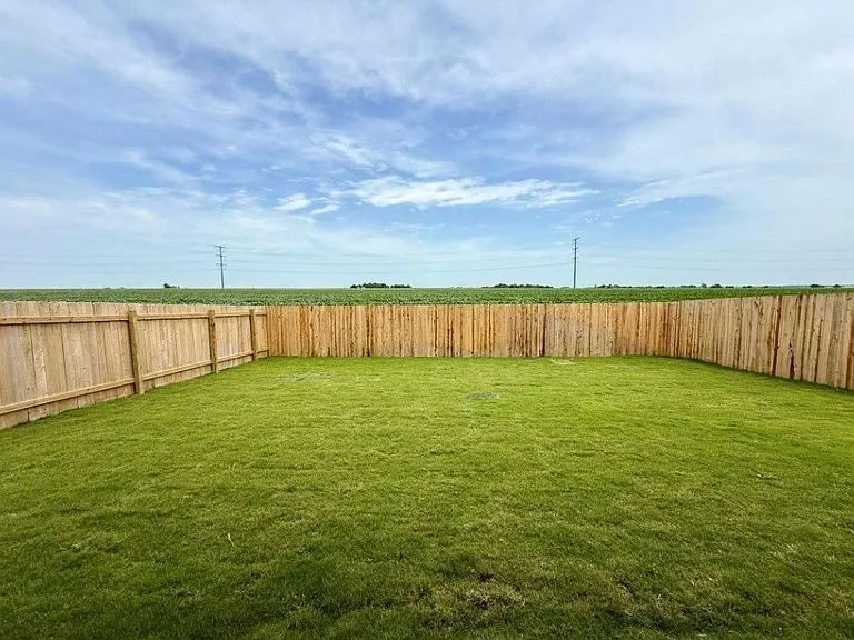 106 Camargue Dr — Photo 10