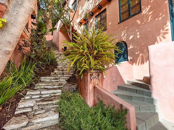 4th image of 1905 N Orchid Ave #1905