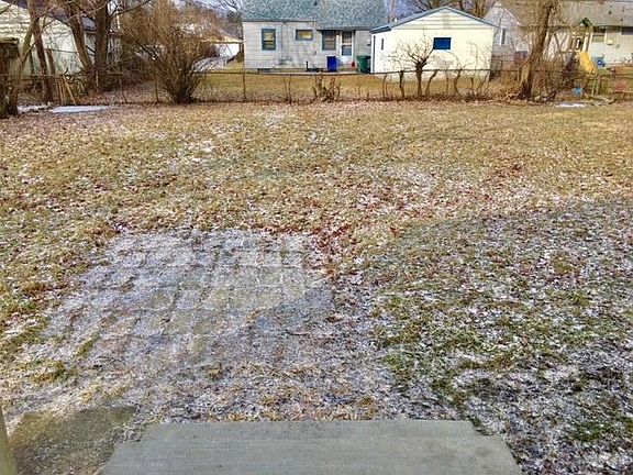 5th image of 2215 Woodland Ave
