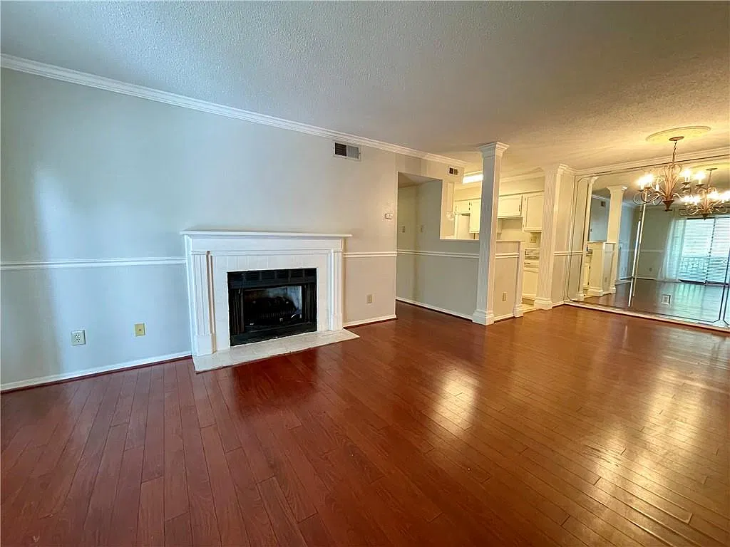 2 bed, 2.0 bath, 1080 sqft, $1,300 — Photo 3