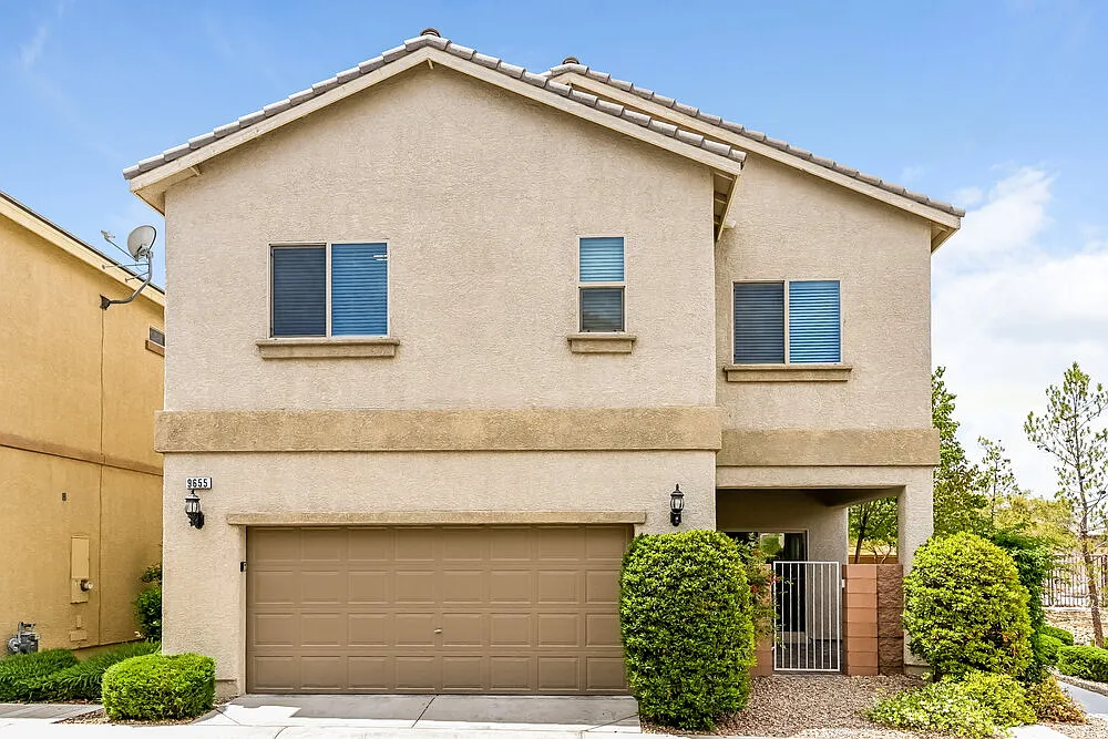 3 bed, 2.5 bath, 2145 sqft, $2,480 — Photo 1