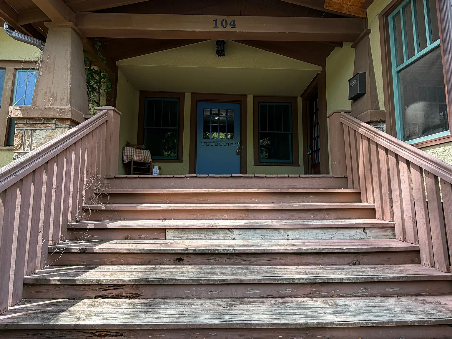 3 bed, 1323 sqft, $2,685 — Photo 2