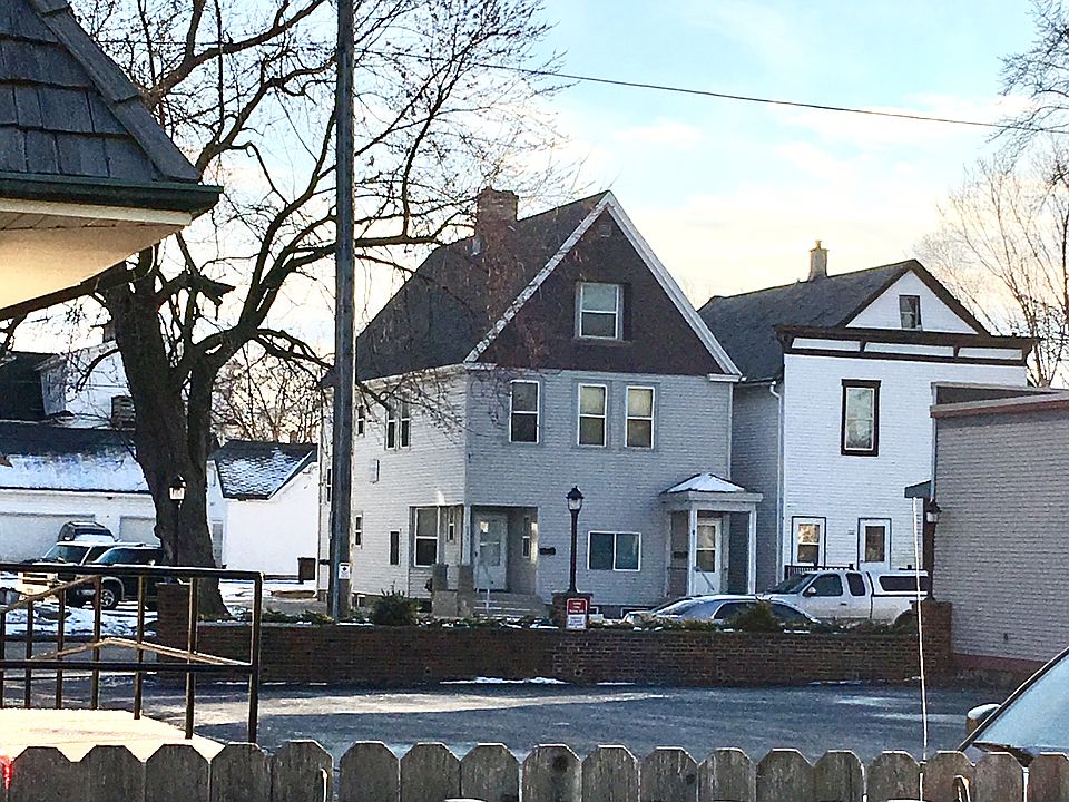 1st image of 711 Milwaukee Ave