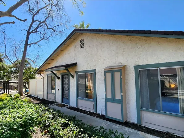 820 E Silver Maple Dr, Azusa, CA 91702