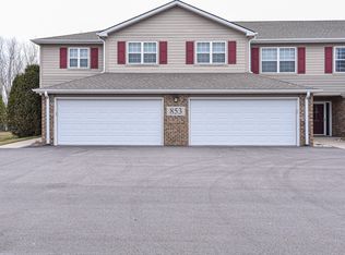 853 Stonefield Dr, Racine, WI 53406