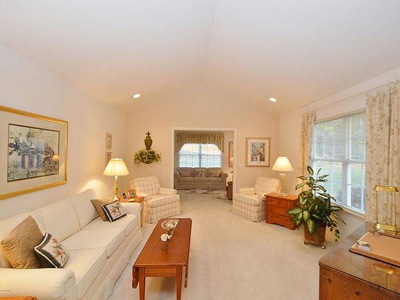 4th image of 2693 Rockport Ln