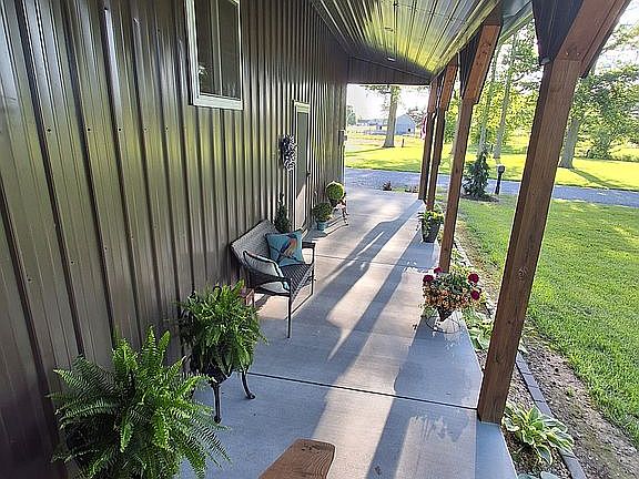 5th image of 1105 W Dawson Smith Rd