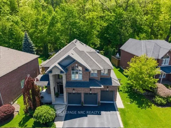 27 Bell Ave, Grimsby, ON L3M 1B2