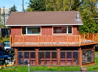 1558 1/2 E St, Anchorage, AK 99501