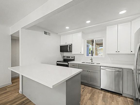 5th image of 16821 E Ibsen Dr #B