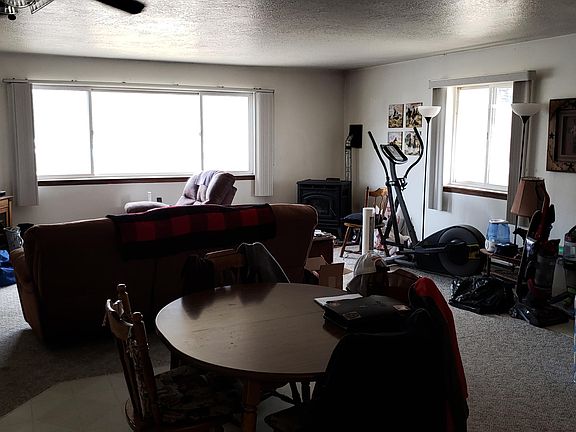 4th image of 205 Humbird St