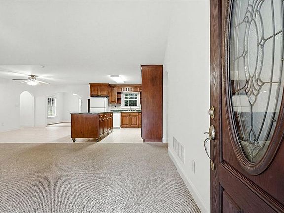 5th image of 176 Mill Trace Ct