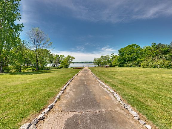 5th image of 131 Cumberland Shores Dr