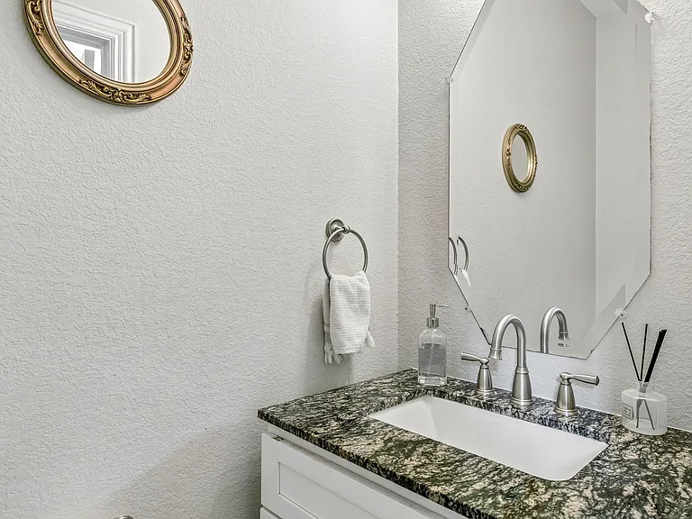 2245 Jaguar Dr — Photo 20