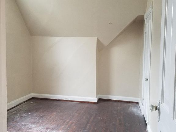 3rd image of 28 Broadway APT 4