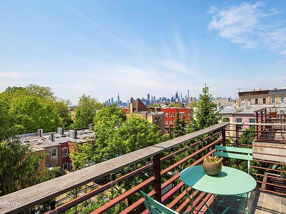 3rd image of 267 Kingsland Ave APT 4D