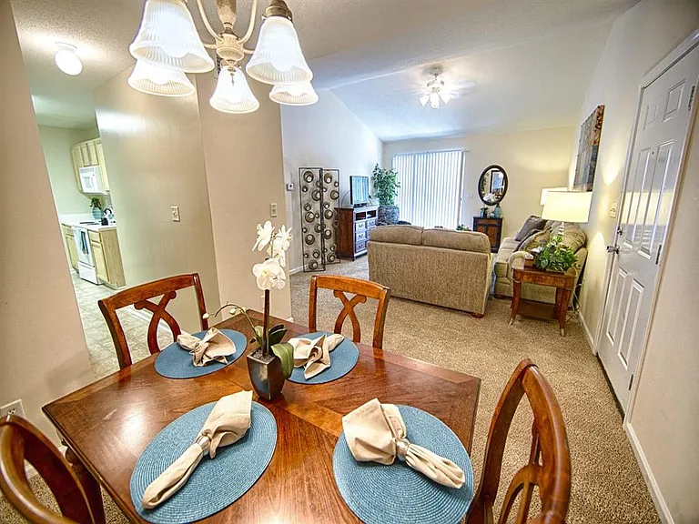 Mountain View Apartment Homes — Photo 6