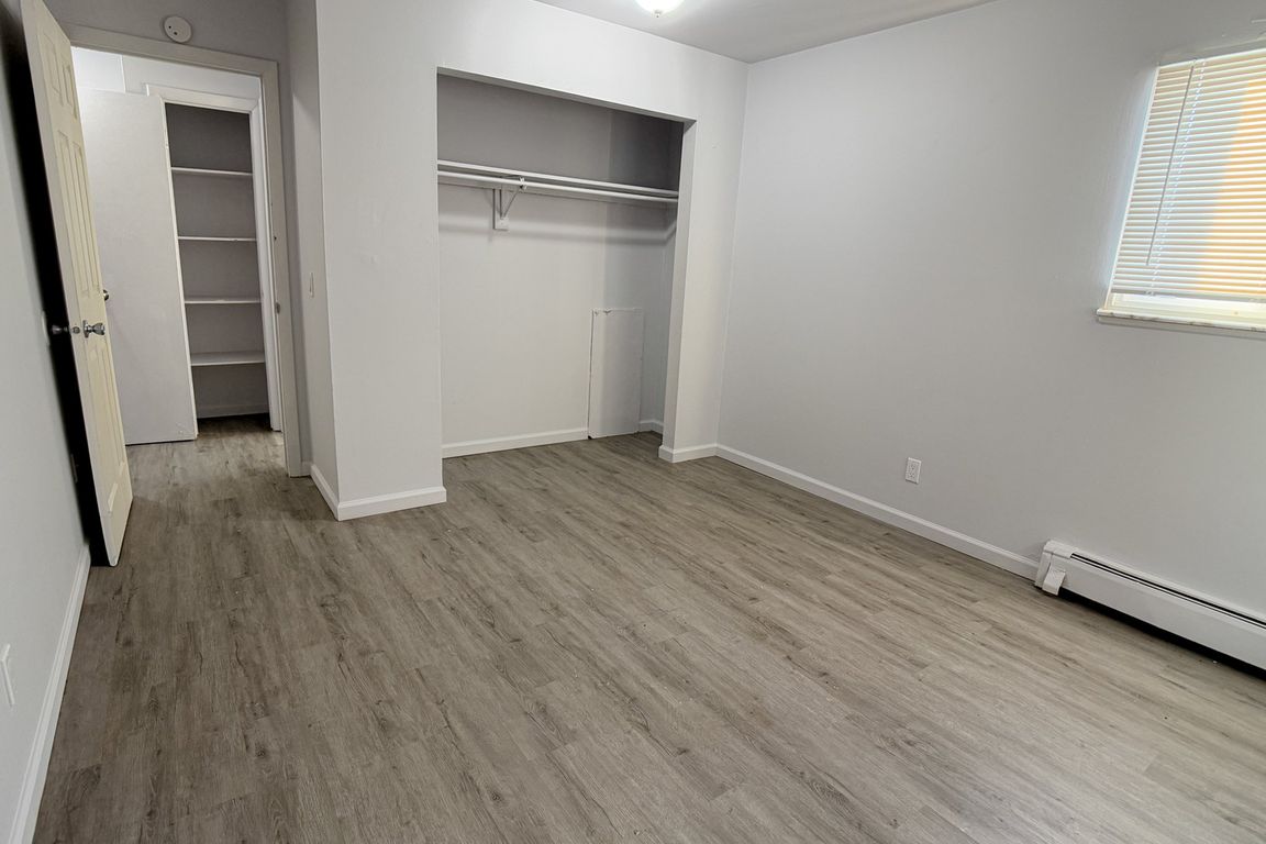 6 (remove sticker on door) (1) 6 (remove sticker on door) (1)