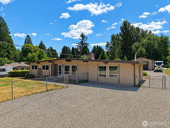 2nd image of 18625 SE 213th Street
