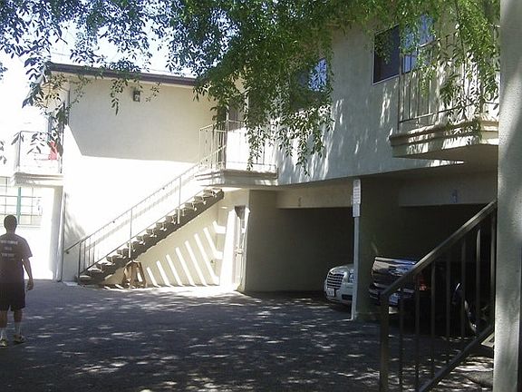 3rd image of 73 S Daisy Ave APT 08