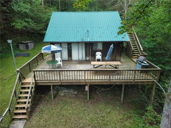 6300 Altizer Rd, Arnoldsburg, WV 25234