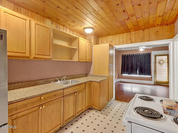 5th image of 1143 W Pine St