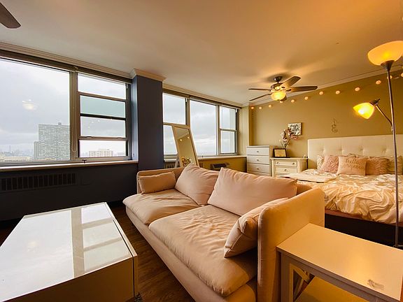 5th image of 4250 N Marine Dr APT 2912