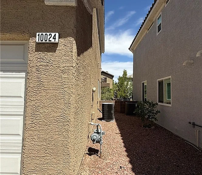 10024 Via Toro Ave — Photo 3